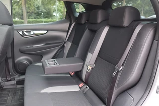 Nissan QASHQAI Nissan QASHQAI 1.3 DIG-T 158PK, Panoramadak, Clima, Apple Carplay/ Android Auto. etc. - afbeelding nr 17