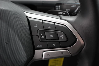 Volkswagen T-Roc Volkswagen T-Roc 1.5 TSI DSG Style | Navigatie | Apple Carplay / Android Auto | Climate Control | Led | Digitale Cockpit | Adaptive Cruise Control | Trekhaak - afbeelding nr 17