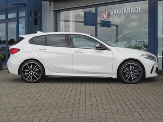 BMW 1 Serie BMW 1 Serie M135i xDrive Executive Edition 306 PK, Full LED / Carplay / PDC / Stoelverwarming / 19' M dubbelspaak velgen - afbeelding nr 28