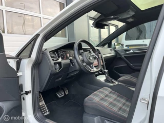 Volkswagen Golf Volkswagen Golf 7.5 2.0 TSI GTI DSG Automaat / Pano / ACC - afbeelding nr 12