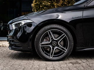 Mercedes-Benz A-Klasse Mercedes A-klasse A250e AMG|PANO|18''|CARPLAY|PLUG-IN|SFEERV - afbeelding nr 35