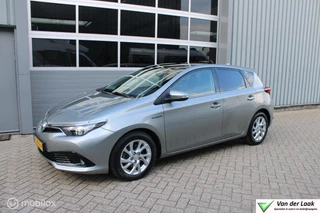 Toyota Auris 1.8 Hybrid Trend NL Auto | 1e Eigenaar | Panoramadak | Navigatie.