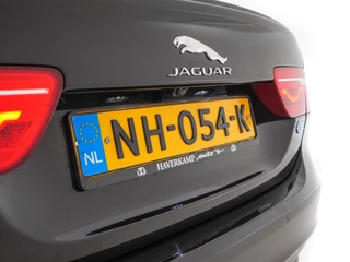 Jaguar XE Jaguar XE 2.0 D R-Sport-Pack Aut. *LEATHER-MICROFIBRE | BI-XENON | NAVI-FULLMAP | MERIDIAN-SOUND | HEATED-SPORTSEATS | CAMERA | ECC | KEYLESS | PDC | SHIFT-PADDLES | LANE-ASSIST | CRUISE | 17''ALU* - afbeelding nr 25