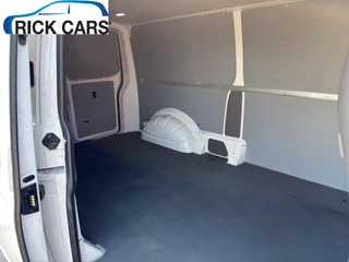 Volkswagen Transporter Volkswagen Transporter 2.0 TDI 110PK EURO6 L2H1 28 Cruise control/trekhaak/navi - afbeelding nr 31