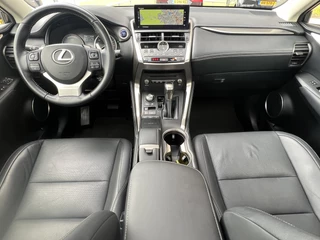 Lexus NX Panoramadak Navigatie Adaptive Cruise Control Leder Carplay Elek Stoelen + Verwarming Camera DAB Hybride Lage Kilometerstand - afbeelding nr 9