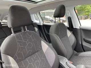 Peugeot 2008 Peugeot 2008 1.2 PureTech Active AUTOMAAT/HOOGZITTER/PANODAK - afbeelding nr 13