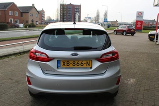 Ford Fiesta Uiterst nette, luxe en zuinige Ford Fiesta. Voalautm. airco, Cruise control, Navigatie, LM wielen, Metallic lak, Parkeersensoren achter, Telefoonvoorb., Lane assist etc. - afbeelding nr 30