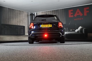 MINI Cooper Mini Mini 1.5 Cooper Camden Plus Edition / AUT / 5 Deurs / Navi / HK / Ecc / Head Up / Digital Cockpit / Open Panorama / Led / Pdc - afbeelding nr 35