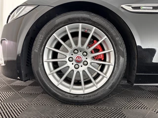 Jaguar XE Jaguar XE 2.0 D R-Sport Aut. *1/2LEATHER | XENON | NAVI-FULLMAP | MERIDIAN-SOUND | SPORT-SEATS | CAMERA | ECC | PDC | CRUISE | 17''ALU* - afbeelding nr 26