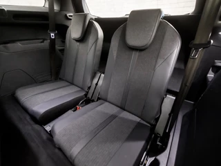 Peugeot 5008 (PANORAMADAK, APPLE CARPLAY, GROOT NAVI, 360 CAMERA, LEDER, SPORTSTOELEN, LED KOPLAMPEN, KEYLESS, DAB+, NIEUWE APK, NIEUWSTAAT) - afbeelding nr 16