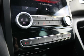 Renault Mégane Renault Mégane 1.6 Hybrid 160 | Schuifdak | Leder | Bose - afbeelding nr 19