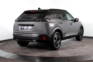 Peugeot 2008 Peugeot 2008 1.2 PureTech 130 PK GT - Automaat | Dig. Cockpit | Adapt. Cruise | Elek. stoel | Stoelverw. | PDC | Camera | NAV+App. Connect | Auto. Airco | LM 17