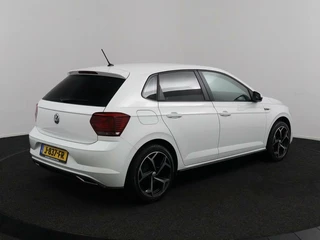 Volkswagen Polo Volkswagen Polo 1.0 | Stoelverwarming | Privacy glas | Lichtmetalen velgen | - afbeelding nr 2