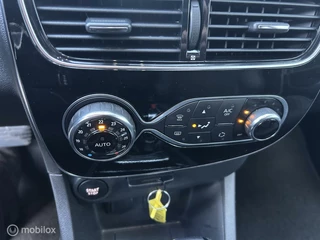 Renault Clio Renault Clio 1.2 TCe Intens * AUTOMAAT * NAVIGATIE * PDC - afbeelding nr 15
