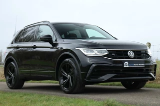 Volkswagen Tiguan Volkswagen Tiguan 1.5 TSI / 2x R-Line / Black Style / Virtual Cockpit / Camera / Matrix LED / Trekhaak / 19