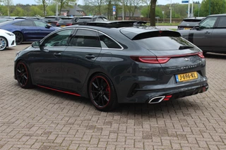 Kia ProCeed Kia ProCeed 1.6 T-GDI GT / Panoramadak / Camera / Leder&Alcantara / 18'' / Keyless / JBL / DAB / Sideskirts / Stuurverwarming / Stoelverwarming / DAB / Dodehoek / ACC - afbeelding nr 3