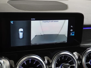 Mercedes-Benz GLB Mercedes-Benz GLB 200 AMG // Panoramadak // Sfeerverlichting // Carplay // Nightpakket // Camera // LED - afbeelding nr 33