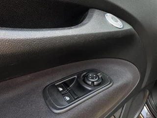 Fiat 500 Fiat 500 Action 24 kWh PARKEERSENSOREN / CARPLAY / CRUISE CONTROL / ECC / STOELVERWARMING / WEING KM'S - afbeelding nr 12