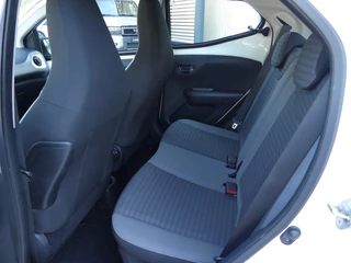 Toyota Aygo Toyota Aygo 1.0 VVT-i x-play | Camera | Blue Tooth | All Season - afbeelding nr 19