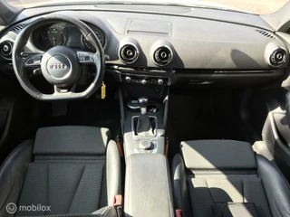 Audi A3 Audi A3 Limousine 2.0 TDI Ambition Pro Line S Veel uitstraling S-Line binnen en buiten Goed onderhouden Dist - afbeelding nr 9