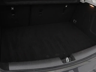 Opel Astra Opel Astra 1.4 Turbo Edition | 150pk | Trekhaak | Carplay |  Climate control | Parkeerhulp | Cruise control | Bluetooth - afbeelding nr 10