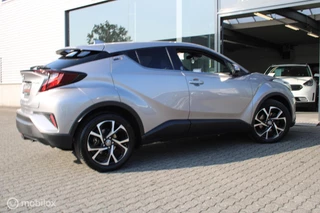 Toyota C-HR Toyota C-HR 1.8 Hybrid Executive Ultimate/Led/Trekhaak/Navi/ - afbeelding nr 15