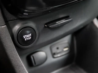 Renault Clio (NAVIGATIE, TREKHAAK, PARKEERSENSOREN, SPORTSTOELEN, GETINT GLAS, LM VELGEN, BASS REFLEX, CRUISE, NIEUWE APK, NIEUWSTAAT) - afbeelding nr 22