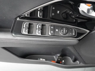 Kia Niro Kia Niro 1.6 GDi Hybrid DynamicLine - Navigatie - Camera - Climate control - Cruise control - All Season - Fabrieksgarantie tot 09-2026 - afbeelding nr 26