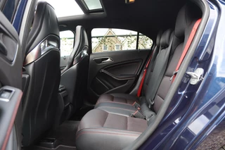 Mercedes-Benz A-Klasse Mercedes A-klasse AMG 45 4MATIC 381 PK Schaalstoelen|Memory|Pano|H&K|Camera|Dealeronderhouden|NL auto|Handcrafted - afbeelding nr 7