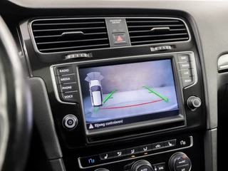 Volkswagen Golf 204Pk Automaat (SCHUIFDAK, APPLE CARPLAY, NAVIGATIE, CLIMATE, STOELVERWARMING, CAMERA, SPORTSTOELEN, GETINT GLAS, CRUISE, NIEUWE APK, NIEUWSTAAT) - afbeelding nr 18