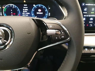 Škoda Octavia Škoda Octavia Combi 1.4 TSI 204pk DSG/AUT iV PHEV Business Edition Wegklapbare trekhaak, Camera - afbeelding nr 17