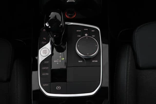 BMW 1 Serie BMW 1-serie 118i Executive Edition | Sport Line | Carplay |  Full LED | Sportstoelen | Climate control | Navigatie | Parkeerhulp | Live Cockpit | Cruise control - afbeelding nr 8