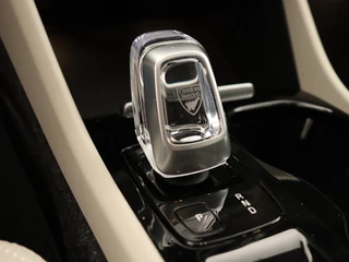Volvo XC40 Volvo XC40 T3 AUT(8) INSCRIPTION SCHUIFDAK 360GR CAM ACC BLIS KEYLESS - afbeelding nr 37