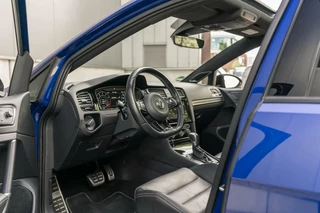 Volkswagen Golf Volkswagen Golf 2.0 TSI 4Motion R Pano Dynaudio Camera Leer - afbeelding nr 36
