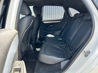 BMW 2 Serie BMW 2 Serie Active Tourer 225xe M Sport Shadow Leder Navi+ HUD Cruise E.klep NL-auto - afbeelding nr 15