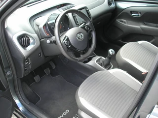 Toyota Aygo Toyota Aygo 1.0 VVT-i x-wave 39.000 km cabriotop - afbeelding nr 6