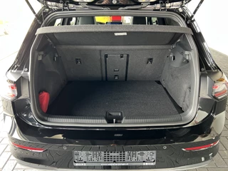 Volkswagen Golf Volkswagen Golf 1.5 eTSI Edition 50 / Panoramadak / HUD / ACC / Matrix LED - afbeelding nr 23
