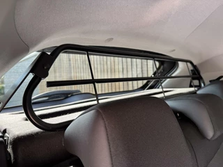 Citroën C4 Cactus Citroen C4 Cactus 1.2 PureTech Shine 110pk Navigatiesysteem | Climate control | Cruise control | Multifunctioneel stuurwiel | Trekhaak | Isofix | Getint glas | Inparkeerhulp | Parkeersensoren voor en achter | Achteruitrijcamera - afbeelding nr 44