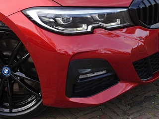 BMW 3 Serie BMW 3 Serie 330e 292PK M-perf. / BMW Individual / 2021 / LED - afbeelding nr 53