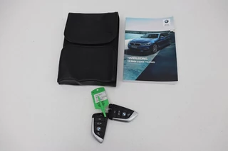 BMW 5 Serie BMW 5-serie 520i High Executive | Leder | 360 camera |  Stoelverwarming | DAB | Navigatie | Full LED | Sfeerverlichting | Parkeerhulp | Climate control | Cruise control - afbeelding nr 19