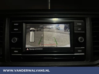 Volkswagen Crafter Volkswagen Crafter 2.0 TDI 140pk L3H3 L2H2 Euro6 Airco | Camera | Apple Carplay | Android Auto Parkeersensoren, Bijrijdersbank - afbeelding nr 4