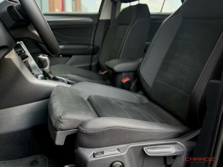 Volkswagen T-Roc Volkswagen T-Roc 1.5 TSI Style Camera ACC Trekh. CarPlay IQ Navi - afbeelding nr 10