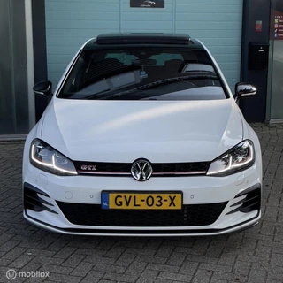 Volkswagen Golf Volkswagen Golf 2.0 TSI GTI Performance BOMVOL / Pano / ACC - afbeelding nr 8