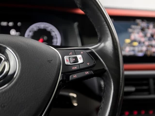 Volkswagen Polo Automaat (SCHUIFDAK, APPLE CARPLAY, GROOT NAVI, CLIMATE, BEATS AUDIO, LEDER, SPORTSTOELEN, GETINT GLAS, LM VELGEN, DAB+, ADAPTIVE CRUISE, NIEUWE APK, NIEUWSTAAT) - afbeelding nr 21