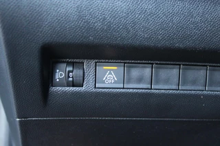 Peugeot 208 Peugeot 208 1.2 100PK AUTOMAAT ALLURE PACK | NAVIGATIE | ACHTERUITRIJ CAMERA | APPLE CARPLAY/ANDROID AUTO | LED KOPLAMPEN | LICHTMETALEN VELGEN 16
