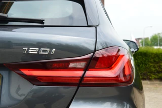 BMW 1 Serie BMW 1 Serie 120i High Executive Rijklaarprijs-Garantie Navigatie Led Sport interieur Airco - afbeelding nr 8