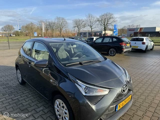 Toyota Aygo Toyota Aygo 1.0 VVT-i x-clusiv - afbeelding nr 3