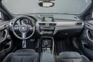 BMW X2 BMW X2 sDrive20i M-Sport High Ex Shadow Navi Trekhaak 19