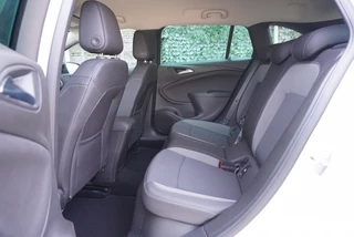 Opel Astra Opel Astra Sports Tourer 1.2 Design & Tech Park. sensoren | Navigatie | CarPlay | Cruise - afbeelding nr 9