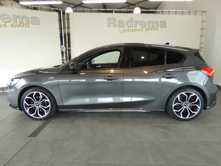 Ford Focus Ford Focus ST line 182 pk B&O sound Winter & park. - afbeelding nr 2